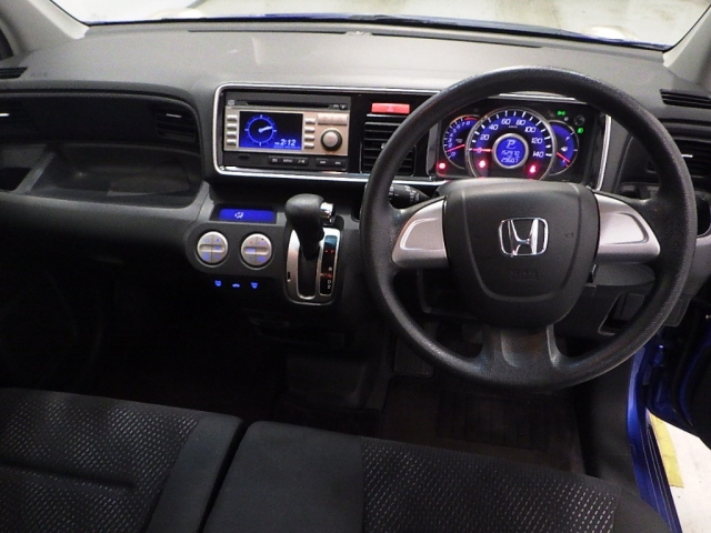 HONDA LIFE 2011