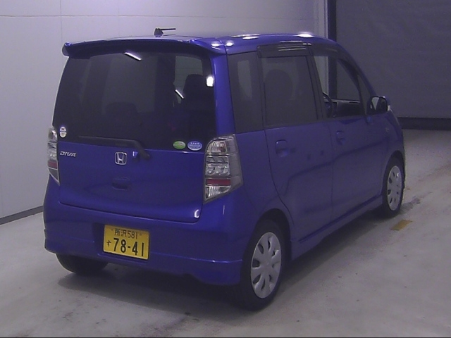 HONDA LIFE 2011