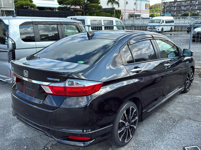 HONDA GRACE 2015