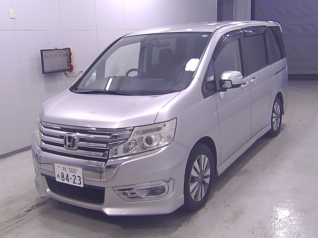 HONDA STEP WAGON 2013