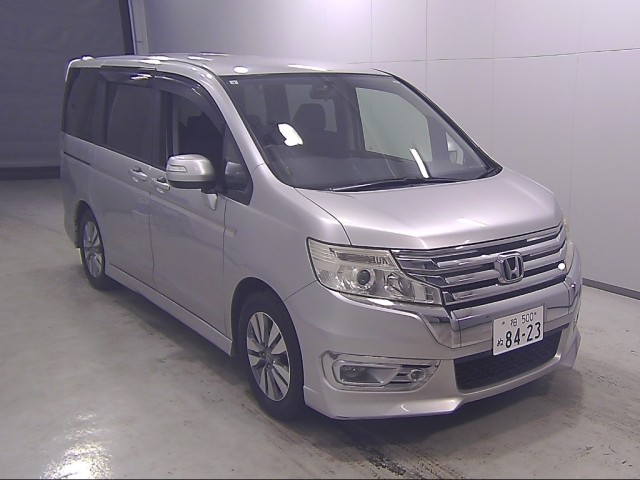 HONDA STEP WAGON 2013