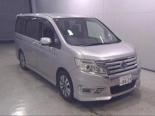 HONDA STEP WAGON 2013