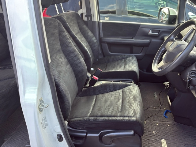 HONDA STEP WAGON 2012
