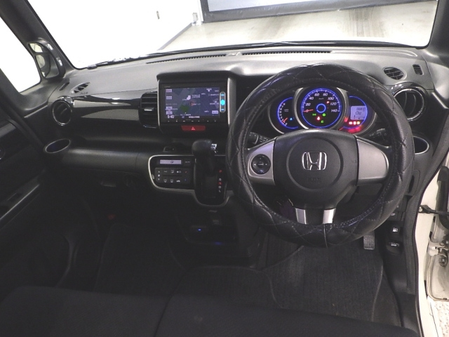 HONDA N BOX 2015