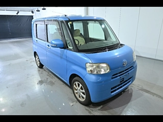 DAIHATSU TANTO 2010
