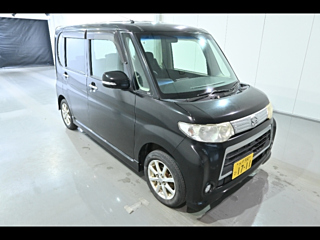 DAIHATSU TANTO 2011
