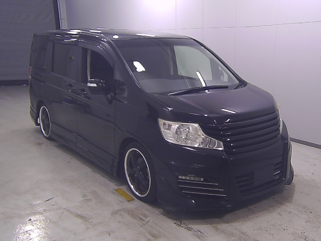 HONDA STEP WAGON 2013