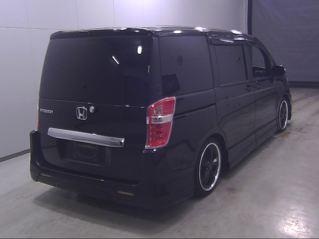 HONDA STEP WAGON 2013