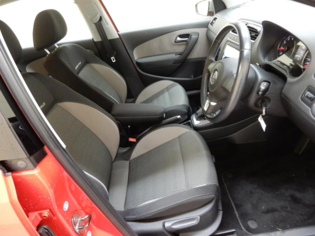 VOLKSWAGEN CROSS POLO 2012