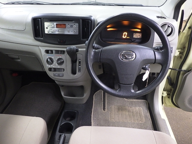 DAIHATSU MIRA E S 2012