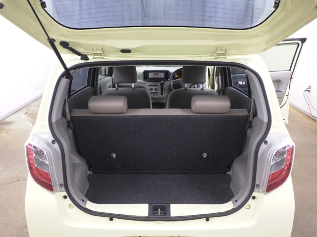 DAIHATSU MIRA E S 2012