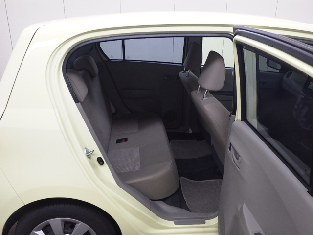 DAIHATSU MIRA E S 2012