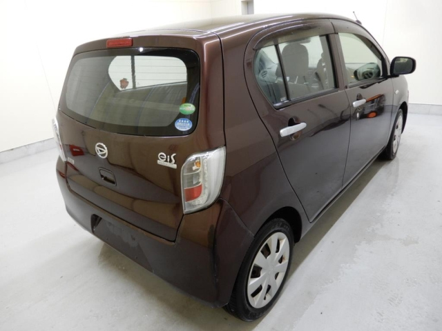 DAIHATSU MIRA E S 2014