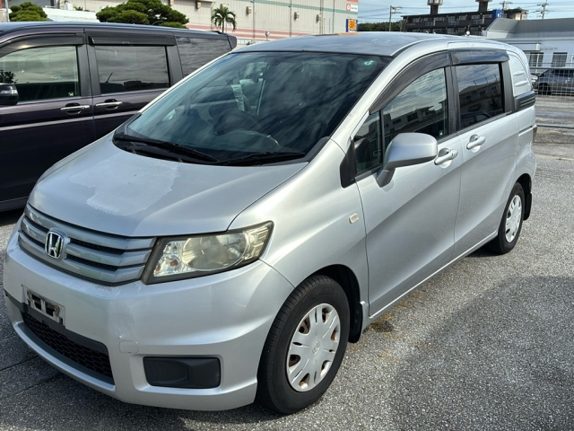 HONDA FREED 2011