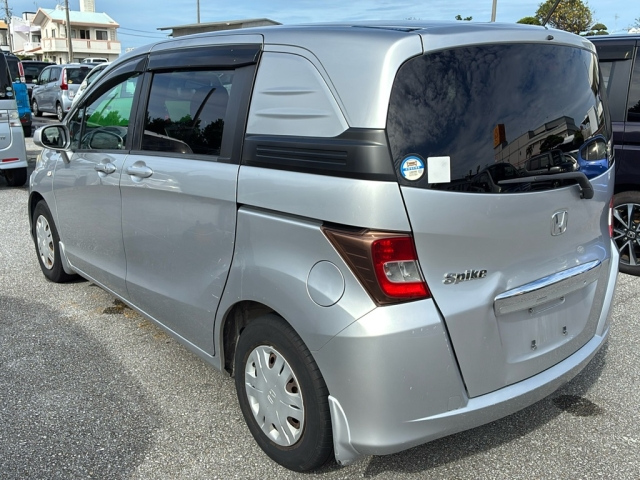 HONDA FREED 2011