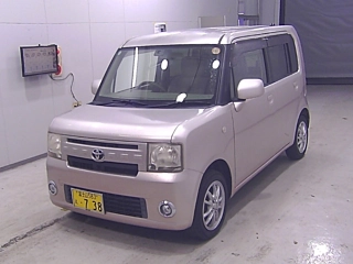 TOYOTA PIXIS SPACE 2012