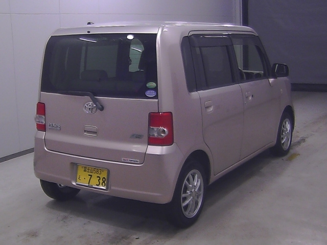 TOYOTA PIXIS SPACE 2012