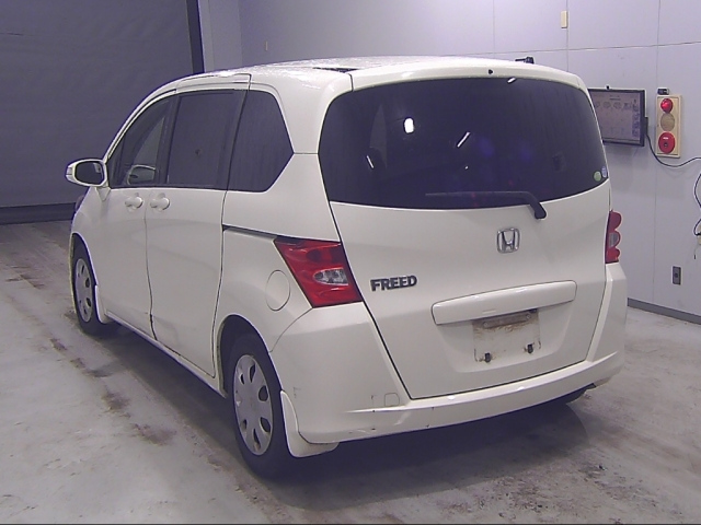 HONDA FREED 2010