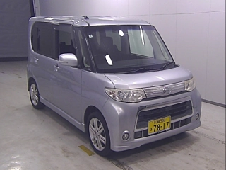 DAIHATSU TANTO 2012