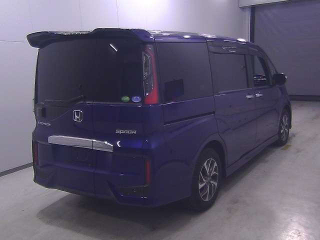 HONDA STEP WAGON 2016