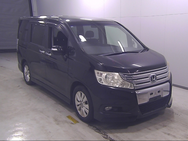 HONDA STEP WAGON 2012