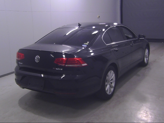 VOLKSWAGEN PASSAT 2016