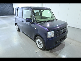 TOYOTA PIXIS SPACE 2016