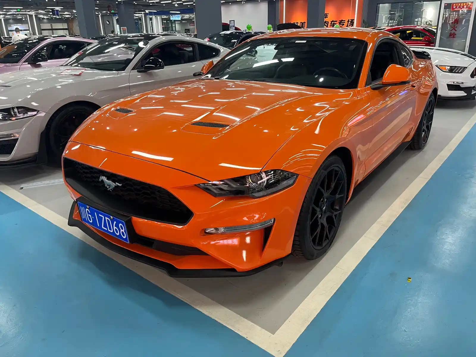 FORD MUSTANG
