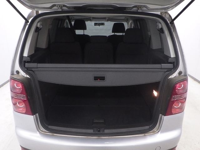 VOLKSWAGEN GOLF TOURAN 2008