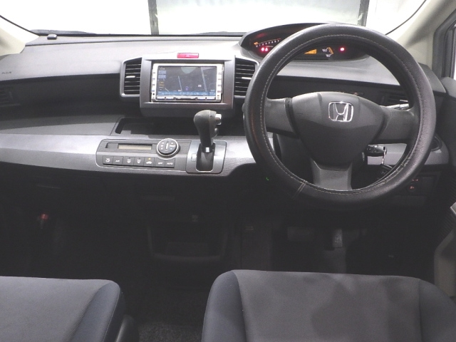 HONDA FREED 2009