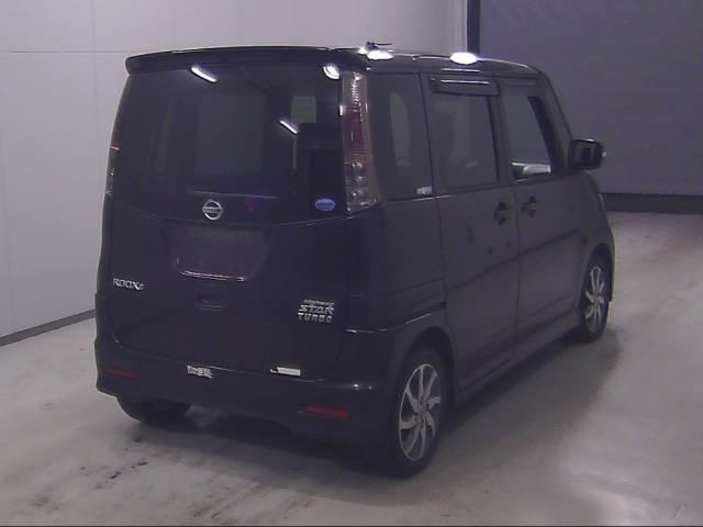NISSAN ROOX 2012