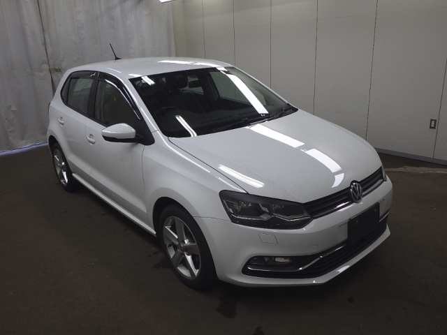 VOLKSWAGEN POLO 2016