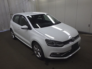 VOLKSWAGEN POLO 2016