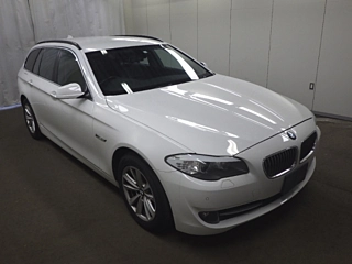 BMW 5 SERIES 2010