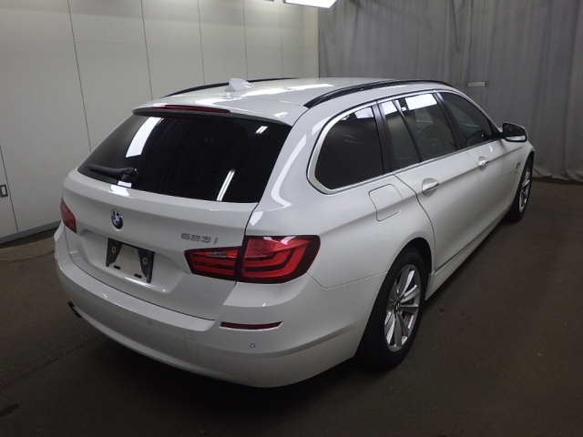 BMW 5 SERIES 2010