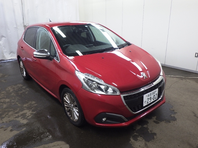 PEUGEOT 208 2019