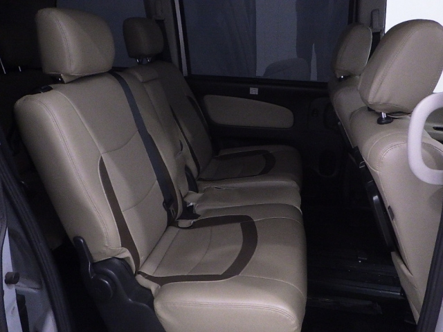 NISSAN SERENA 2013