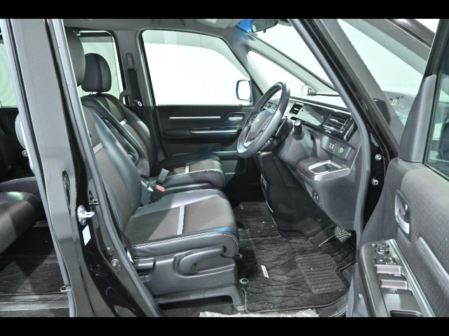 HONDA STEP WAGON 2022