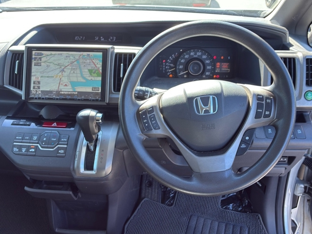 HONDA STEP WAGON 2014