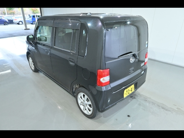 DAIHATSU MOVE CONTE 2011
