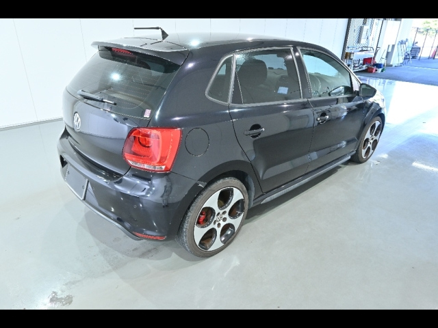 VOLKSWAGEN POLO 2013