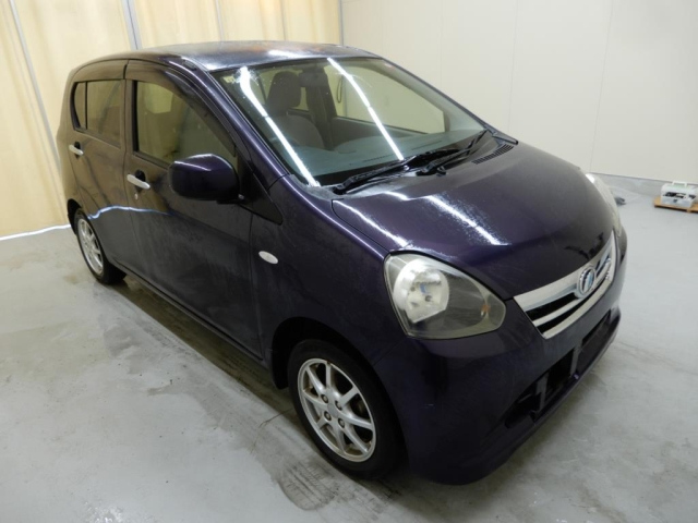 DAIHATSU MIRA E S 2012
