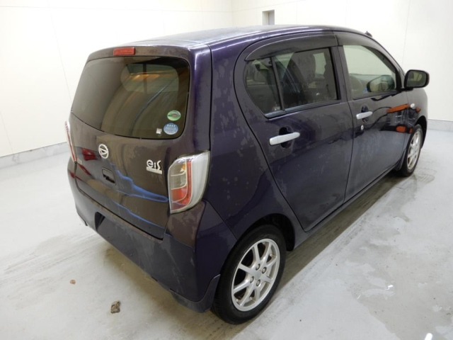 DAIHATSU MIRA E S 2012
