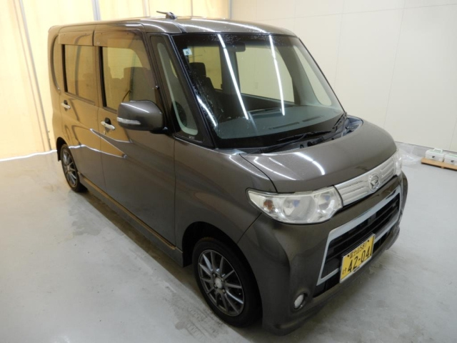DAIHATSU TANTO 2013