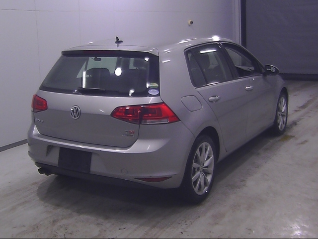 VOLKSWAGEN GOLF 2014