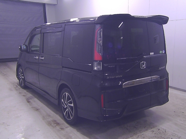 HONDA STEP WAGON 2015