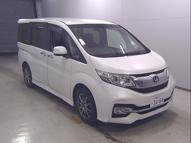 HONDA STEP WAGON 2015