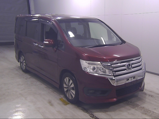 HONDA STEP WAGON 2014