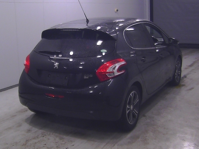 PEUGEOT 208 2014