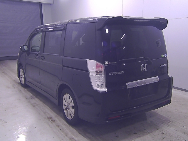 HONDA STEP WAGON 2010